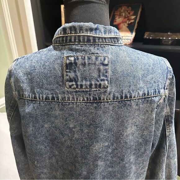 The Style Between Us Denim Jean Jacket Size M - Picture 9 of 11